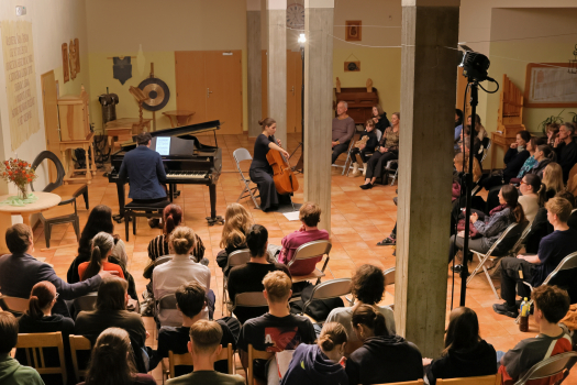 Komorní koncert - Sarah Jedličková,  violoncello a Kamil El-Ahmadieh, klavír - 1