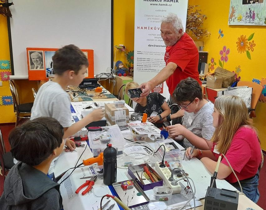 Hamíkův elektrotábor - příměstský tábor - 1