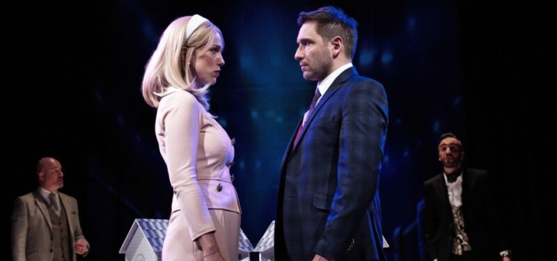 Válka Roseových - 1