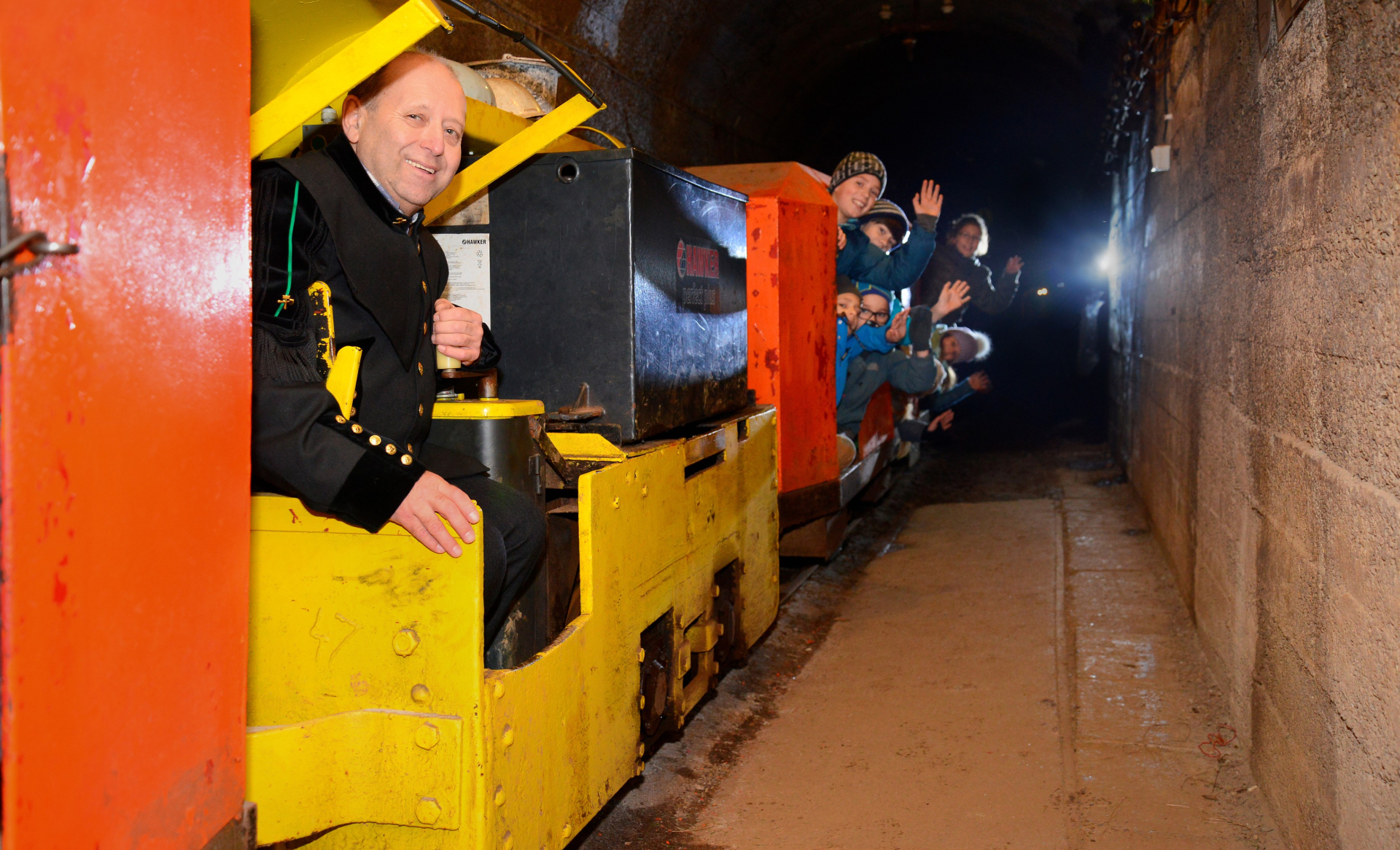 Za Mikulášem, andělem a čertíkem do dolu Anna - 1