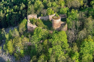 Zřícenina - Valdek - v - Brdech -  -  - letecký - pohled