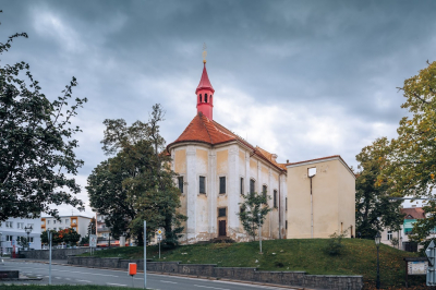 Hořovice, Palackého náměstí, kostel Nejsvětější Trojice