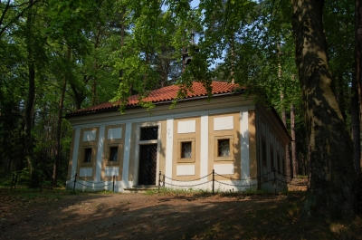 Klášter Skalka, Mníšek pod Brdy - rekolekční dům, poustevna. (Foto Mgr. Jaroslav Hodrment ©)