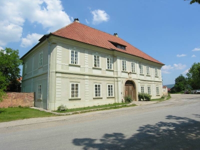 Městský dům v Hostomicích