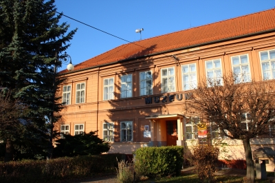 Muzeum umělecké litiny, Komárov - původně muzeum podniku Buzuluk Komárov, dědice tradic těžby a zpracování železa na Podbrdsku. (Foto Mgr. Jaroslav Hodrment ©)