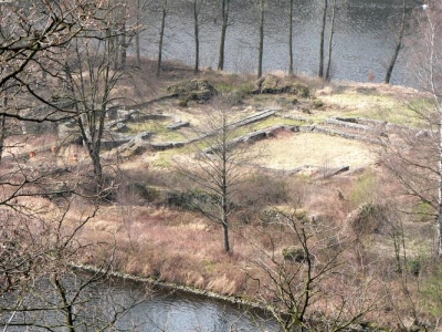 Základy Ostrovského kláštera